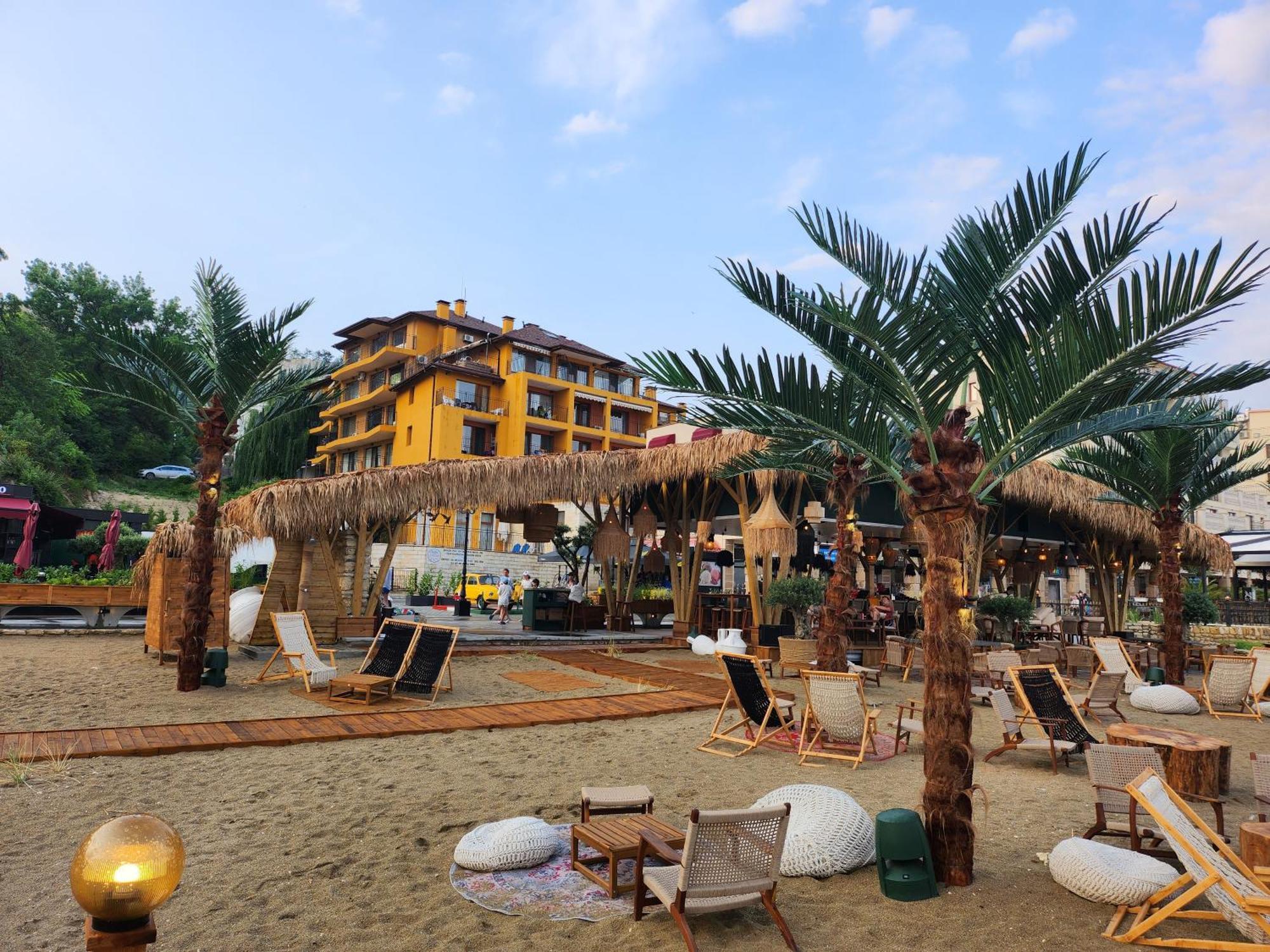 Supreme Beach Apartments Балчик Экстерьер фото